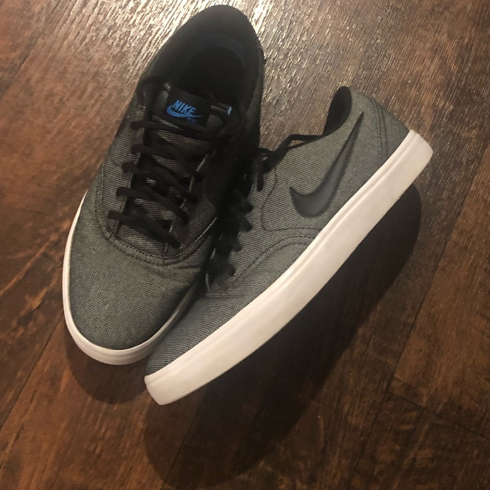Nike size 8.5